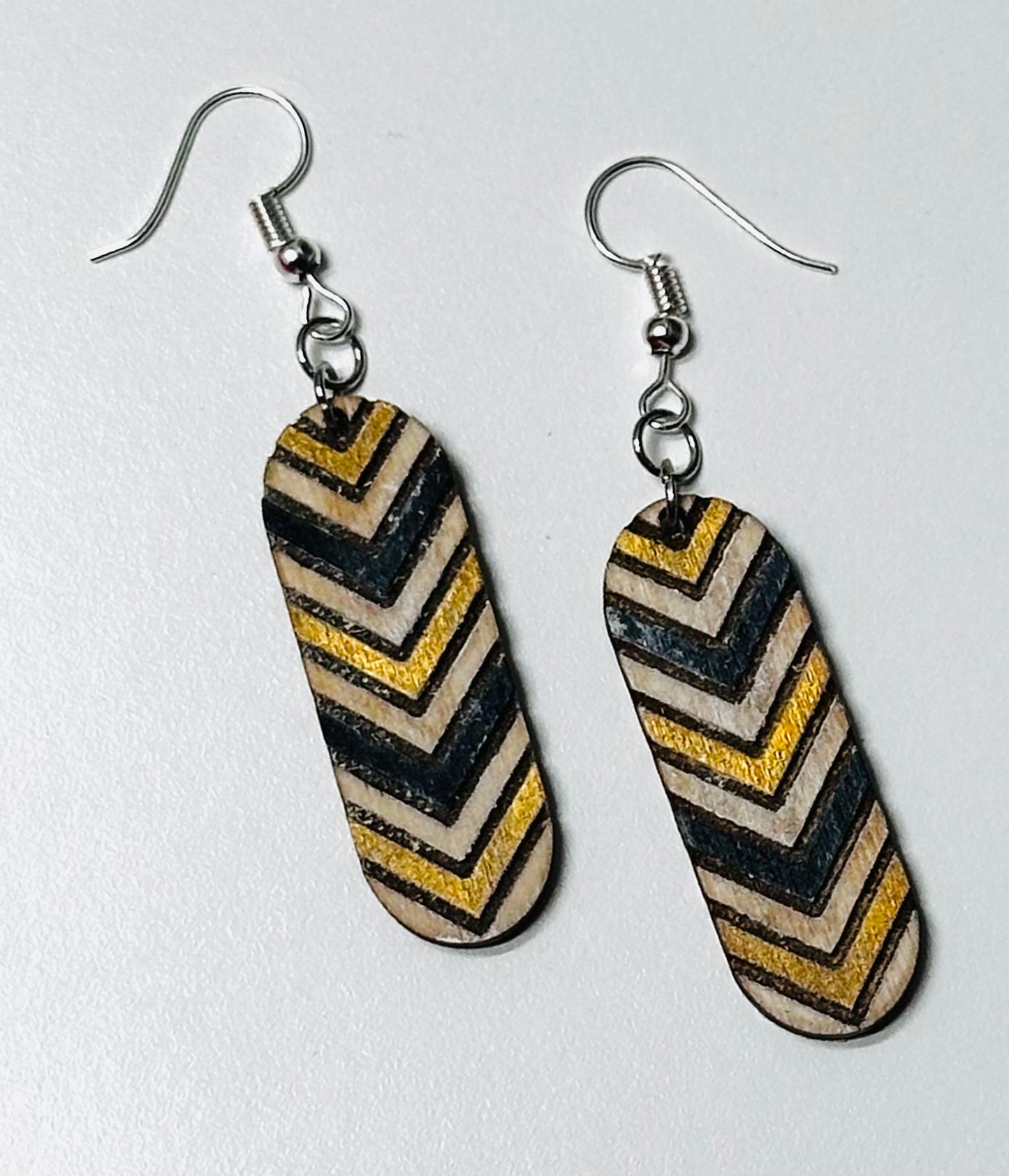 Herringbone Oval Bar Earrings